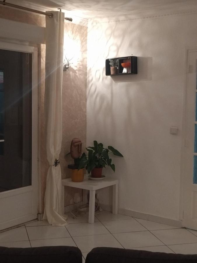 Apartmán Chambre Serenity Stains Exteriér fotografie